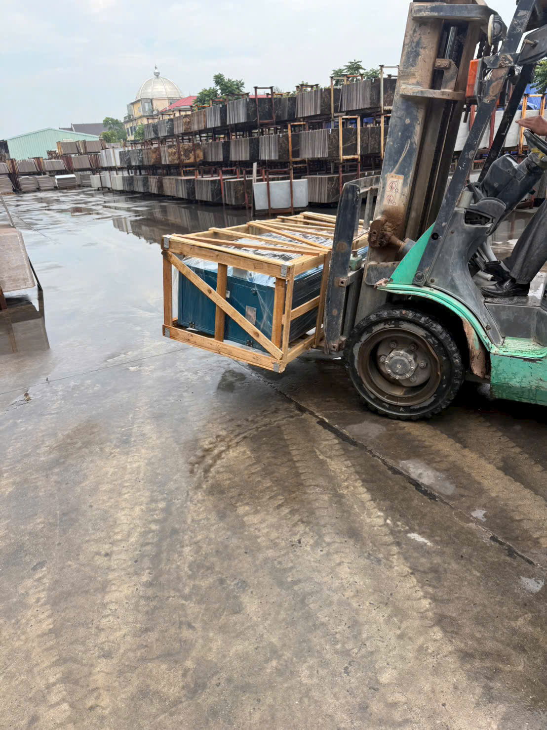 tu mat hp 2 - Thi công phòng mát cho tủ điện RedstarCera Hải Phòng